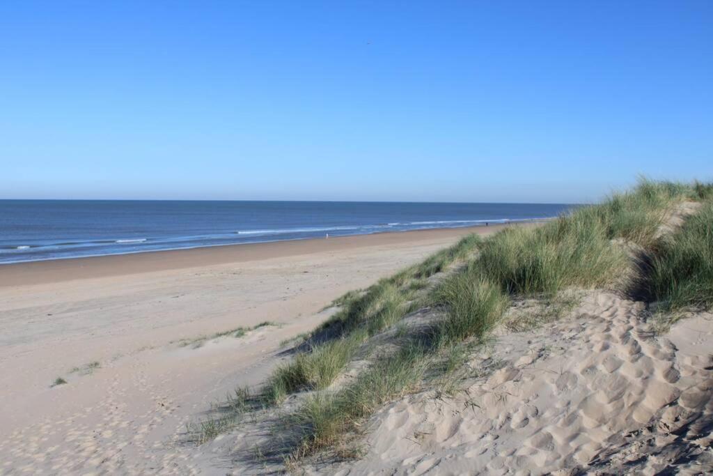 Schoon Sfeervol Souterrain Apartman Katwijk aan Zee Kültér fotó